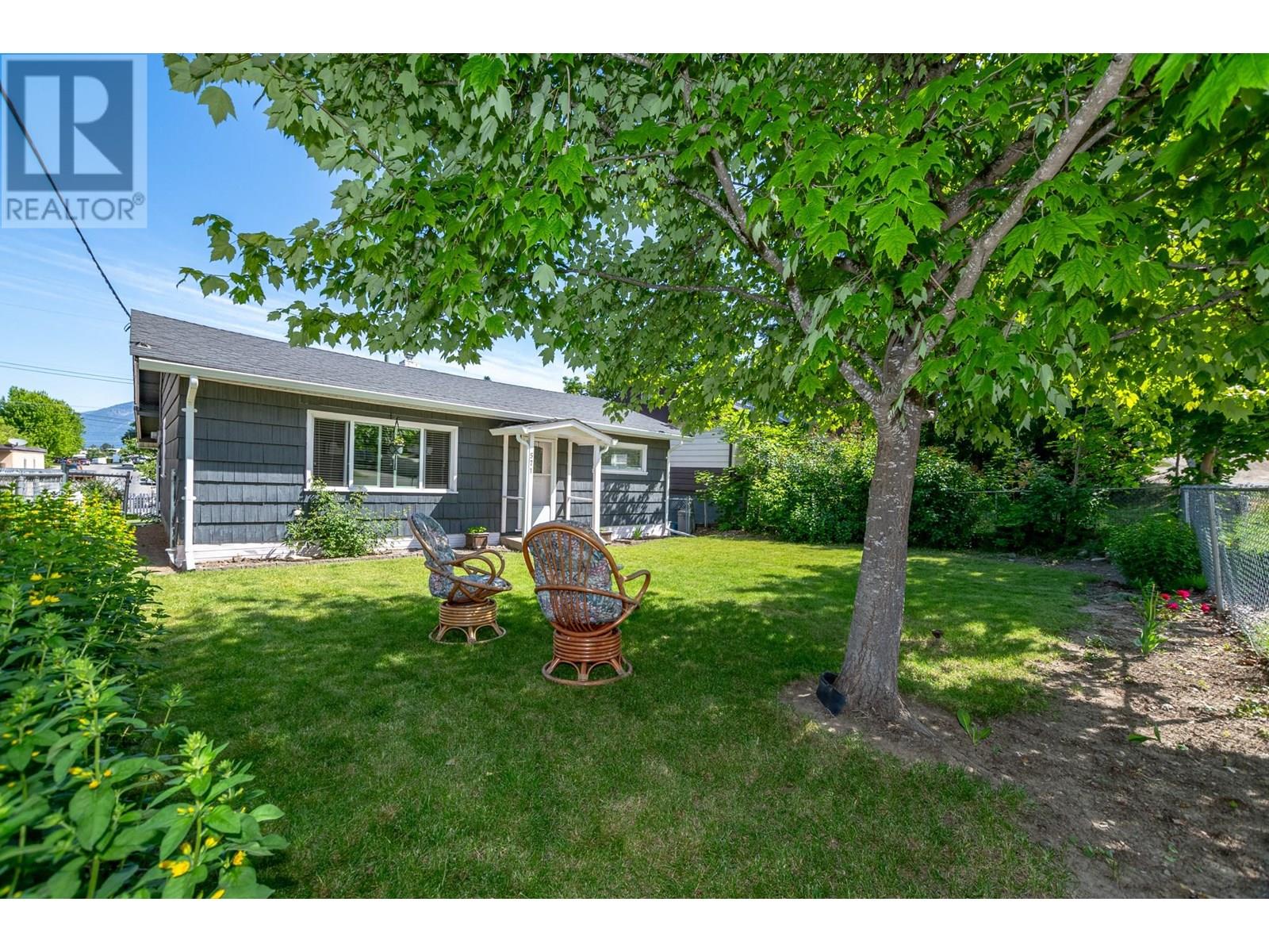 571 1 Avenue Se, Salmon Arm, British Columbia  V1E 1J7 - Photo 27 - 10351823