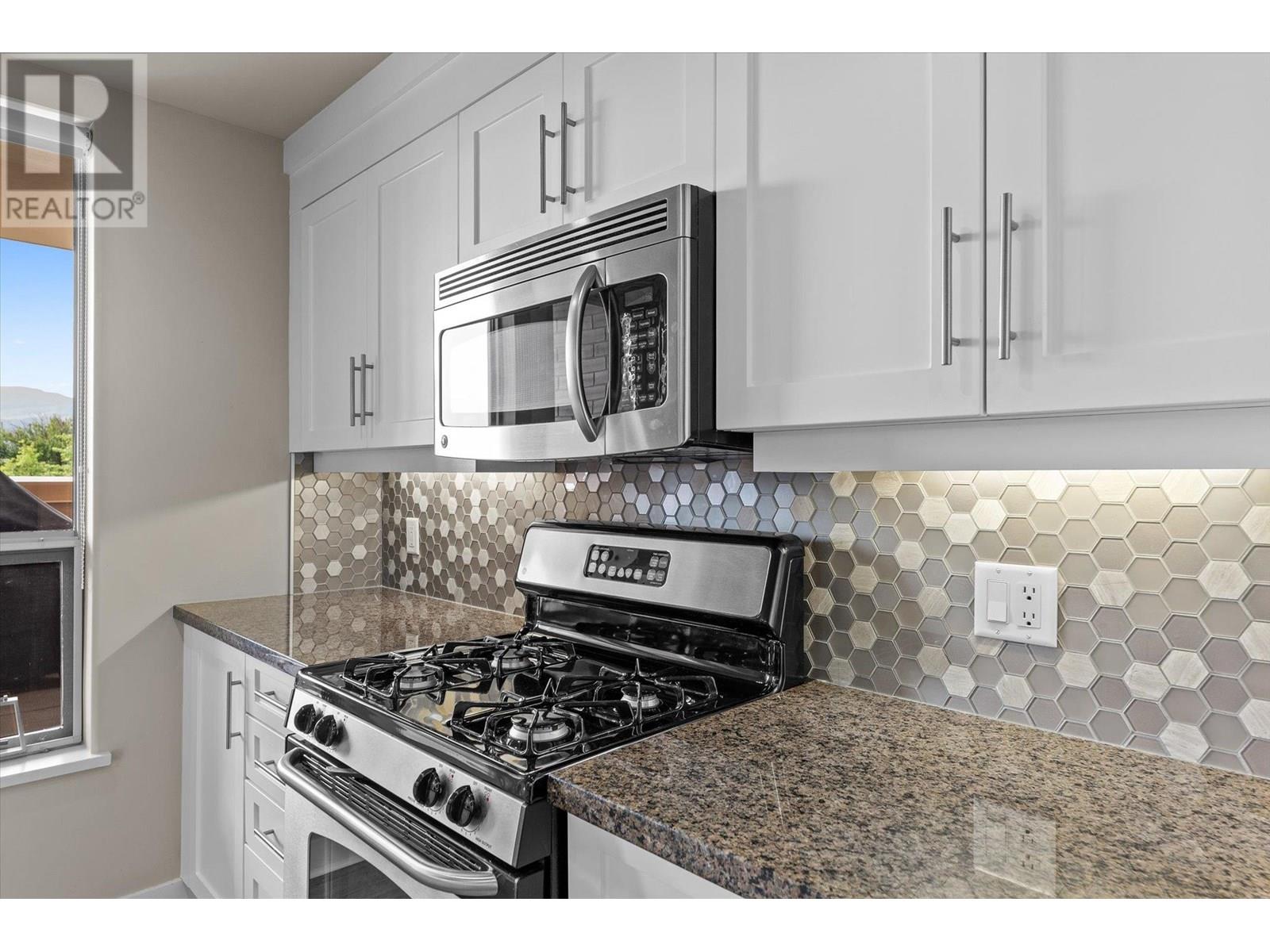1160 Bernard Avenue Unit# 301, Kelowna, British Columbia  V1Y 6R2 - Photo 10 - 10352170