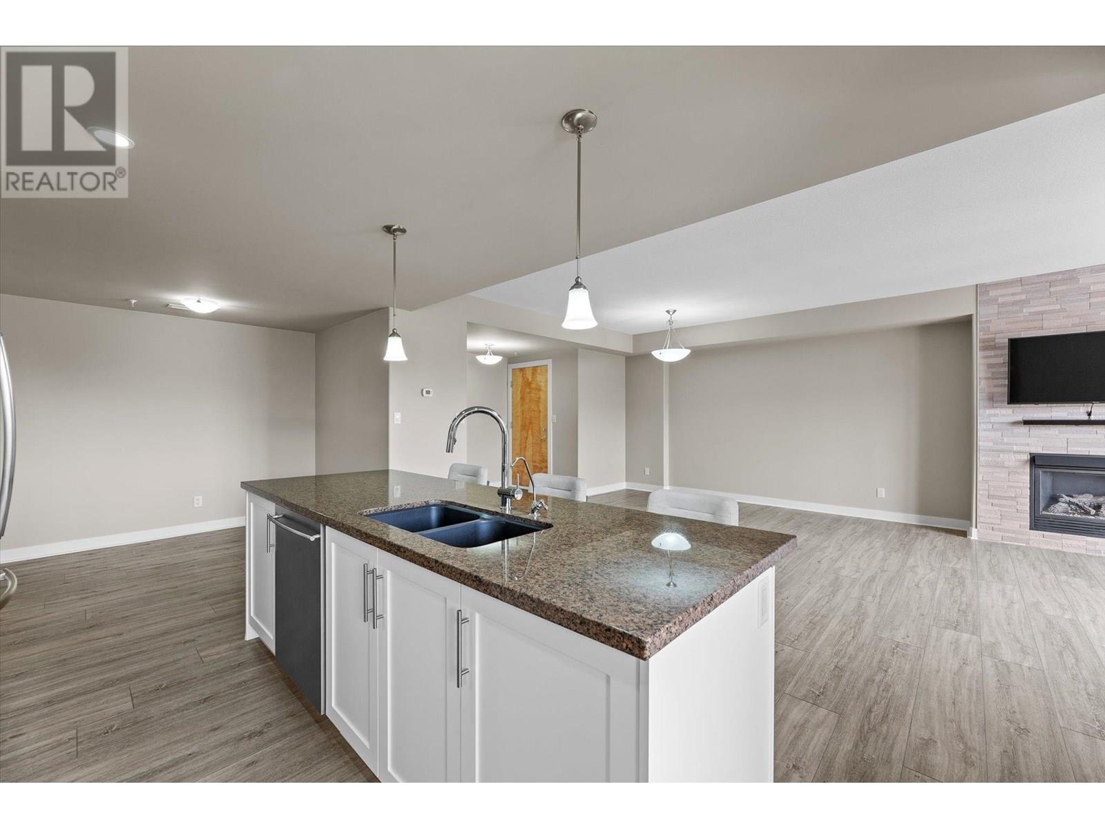 1160 Bernard Avenue Unit# 301, Kelowna, British Columbia  V1Y 6R2 - Photo 11 - 10352170