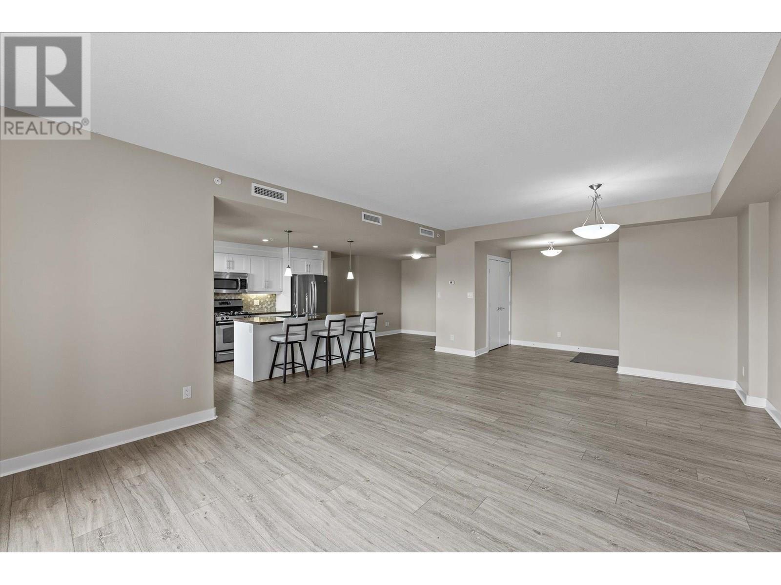 1160 Bernard Avenue Unit# 301, Kelowna, British Columbia  V1Y 6R2 - Photo 6 - 10352170