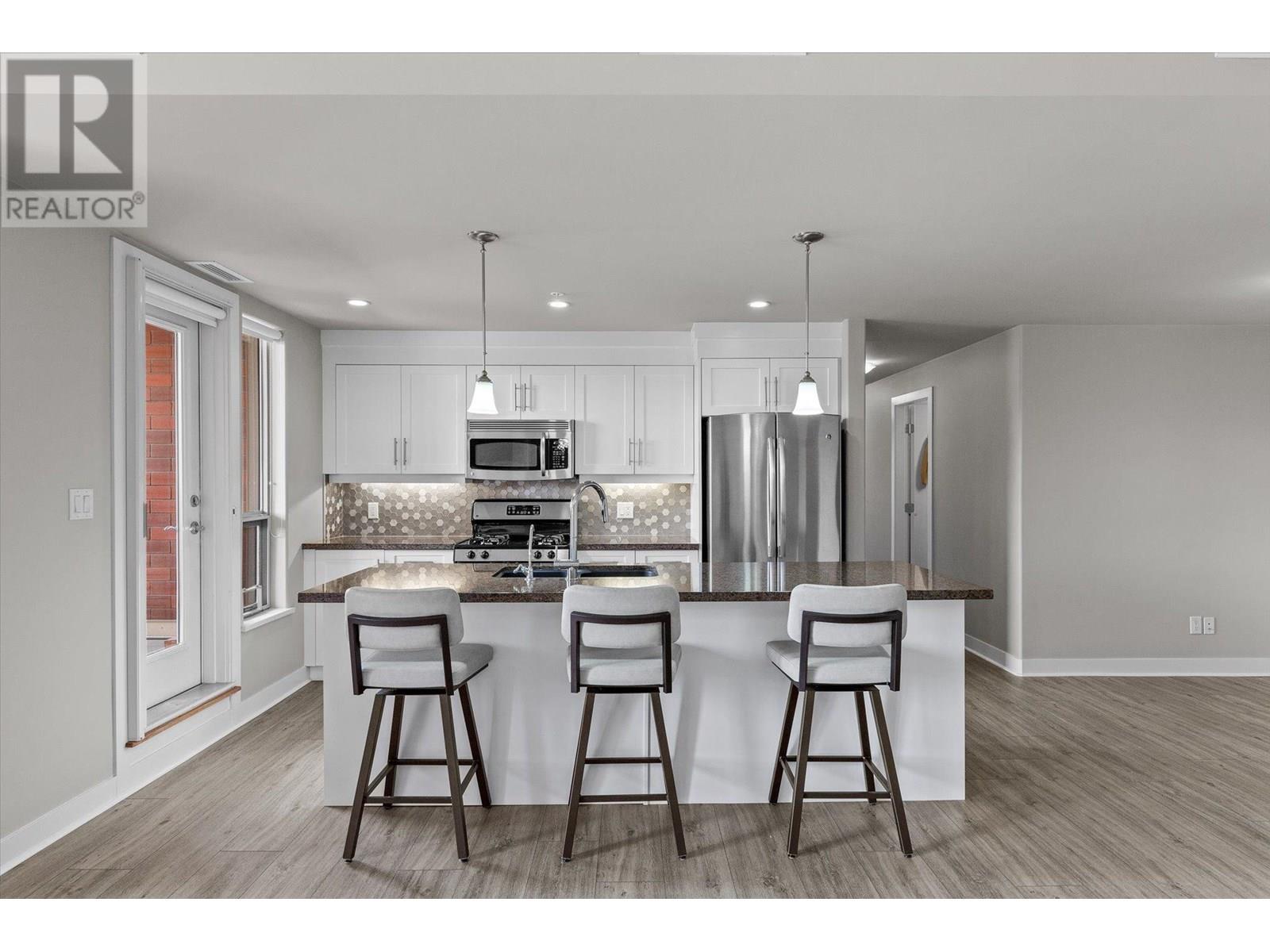 1160 Bernard Avenue Unit# 301, Kelowna, British Columbia  V1Y 6R2 - Photo 8 - 10352170