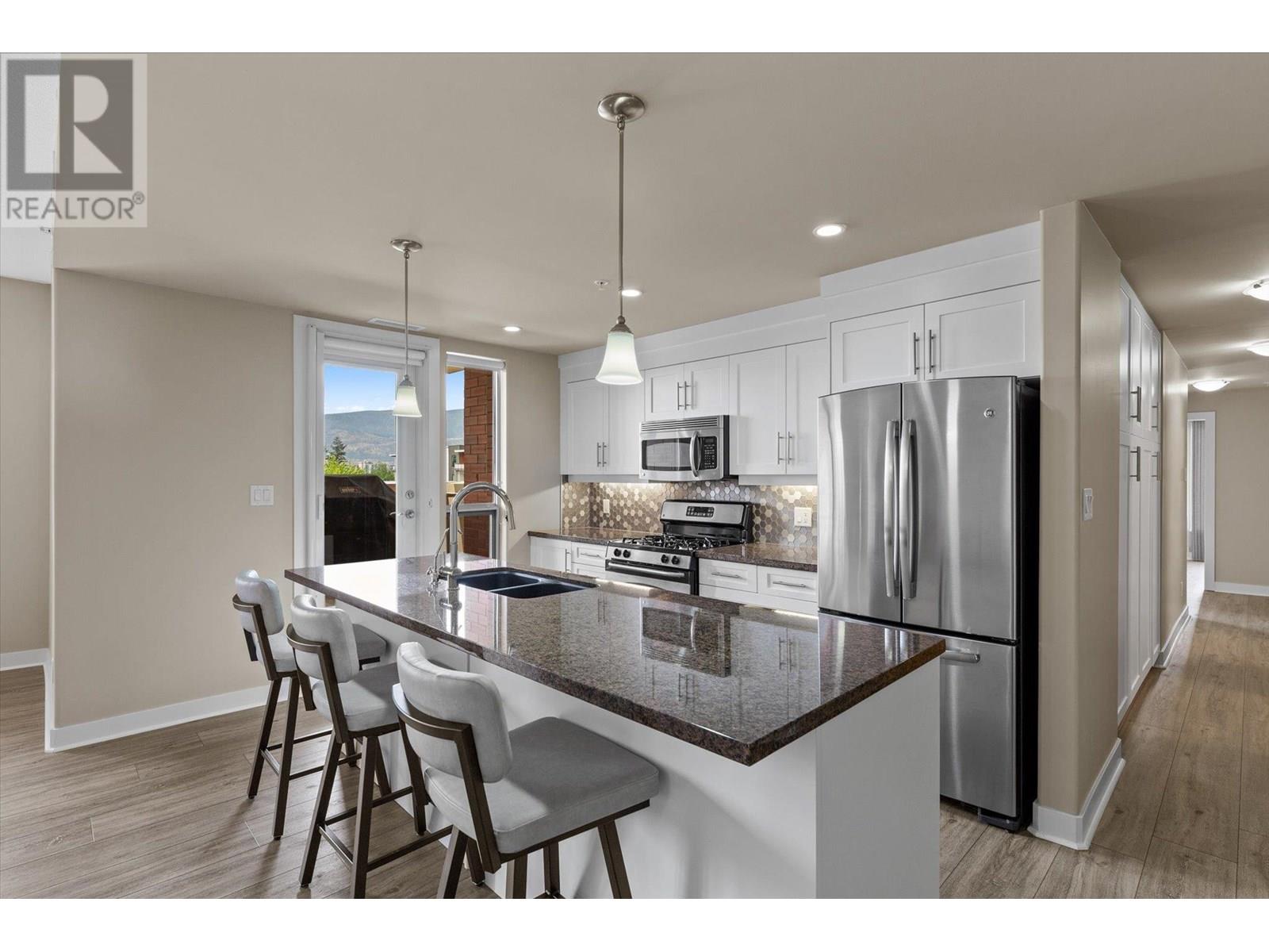 1160 Bernard Avenue Unit# 301, Kelowna, British Columbia  V1Y 6R2 - Photo 9 - 10352170