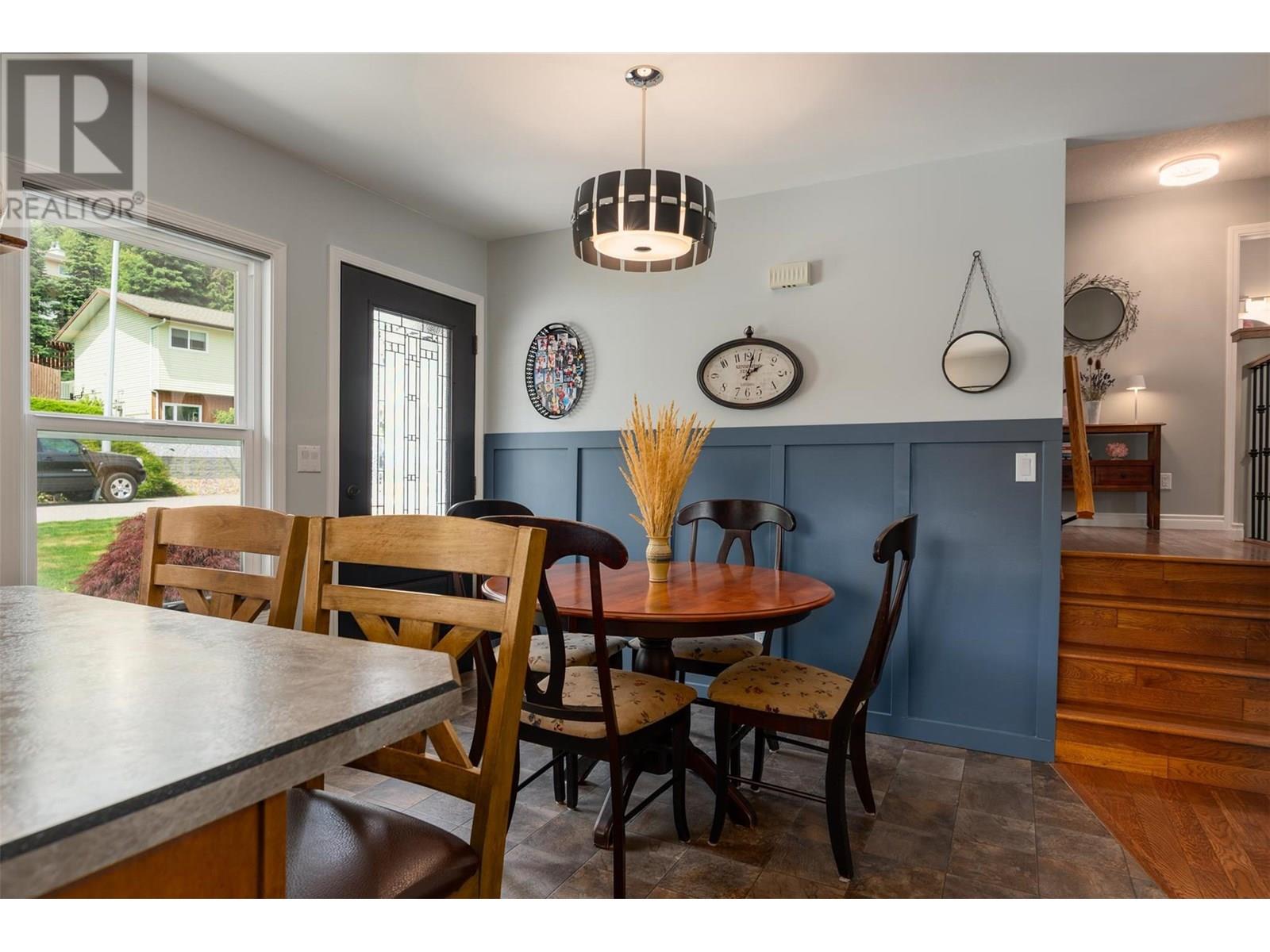 909 8th Street, Montrose, British Columbia  V0G 1P0 - Photo 13 - 10352173