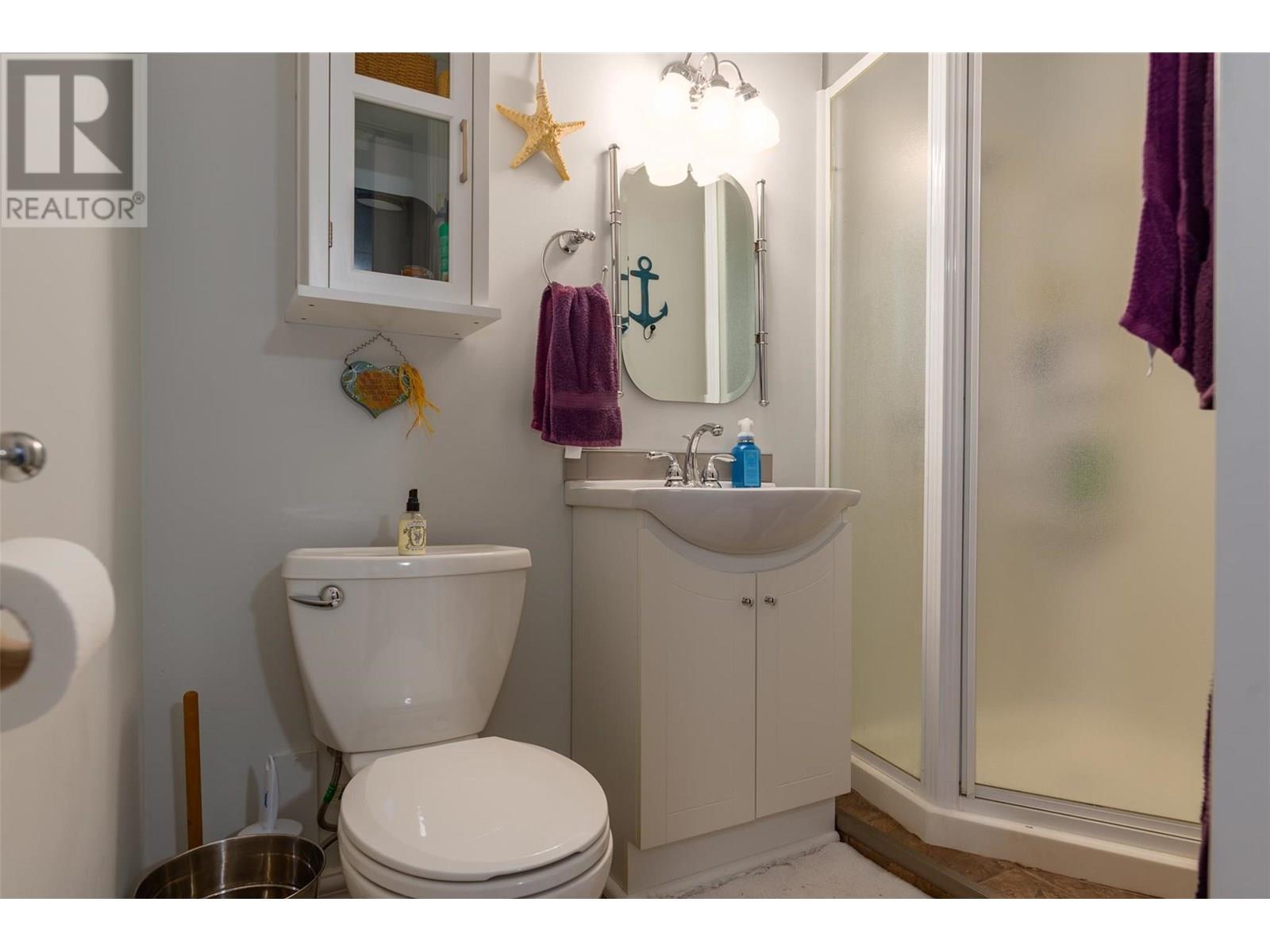 909 8th Street, Montrose, British Columbia  V0G 1P0 - Photo 25 - 10352173