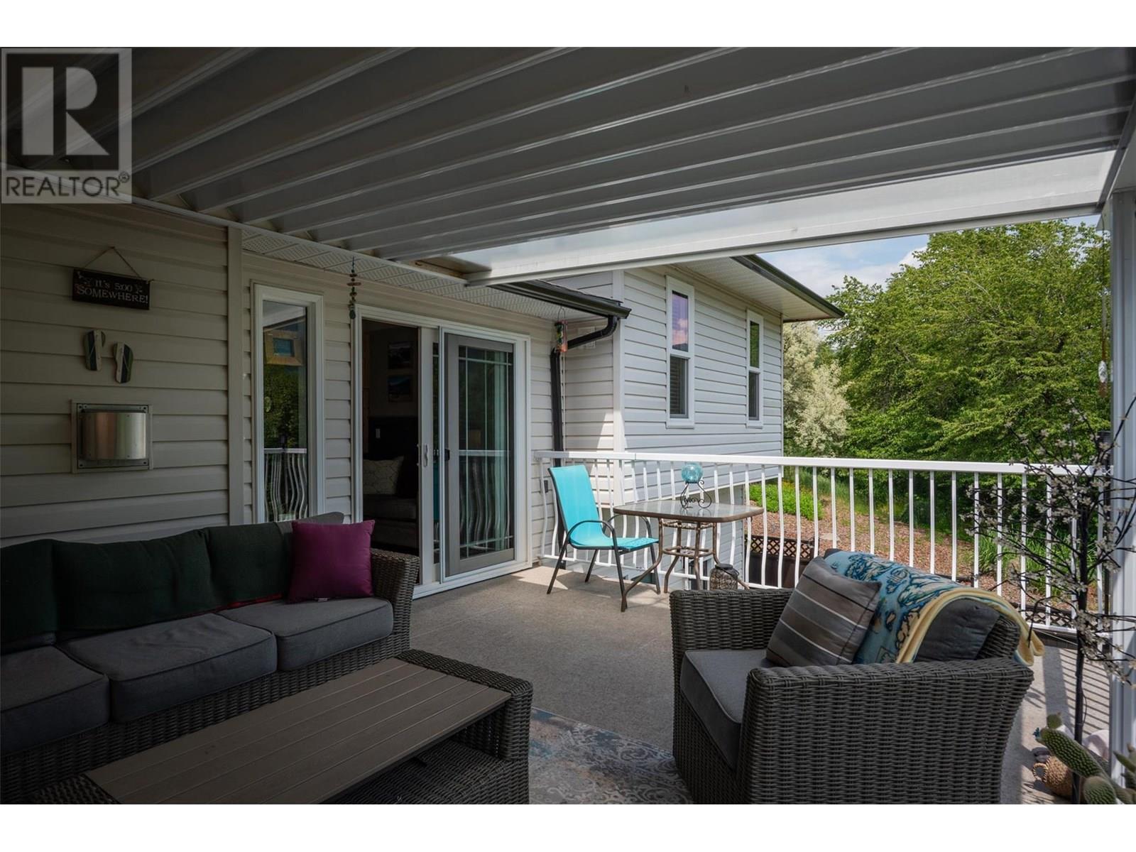 909 8th Street, Montrose, British Columbia  V0G 1P0 - Photo 41 - 10352173