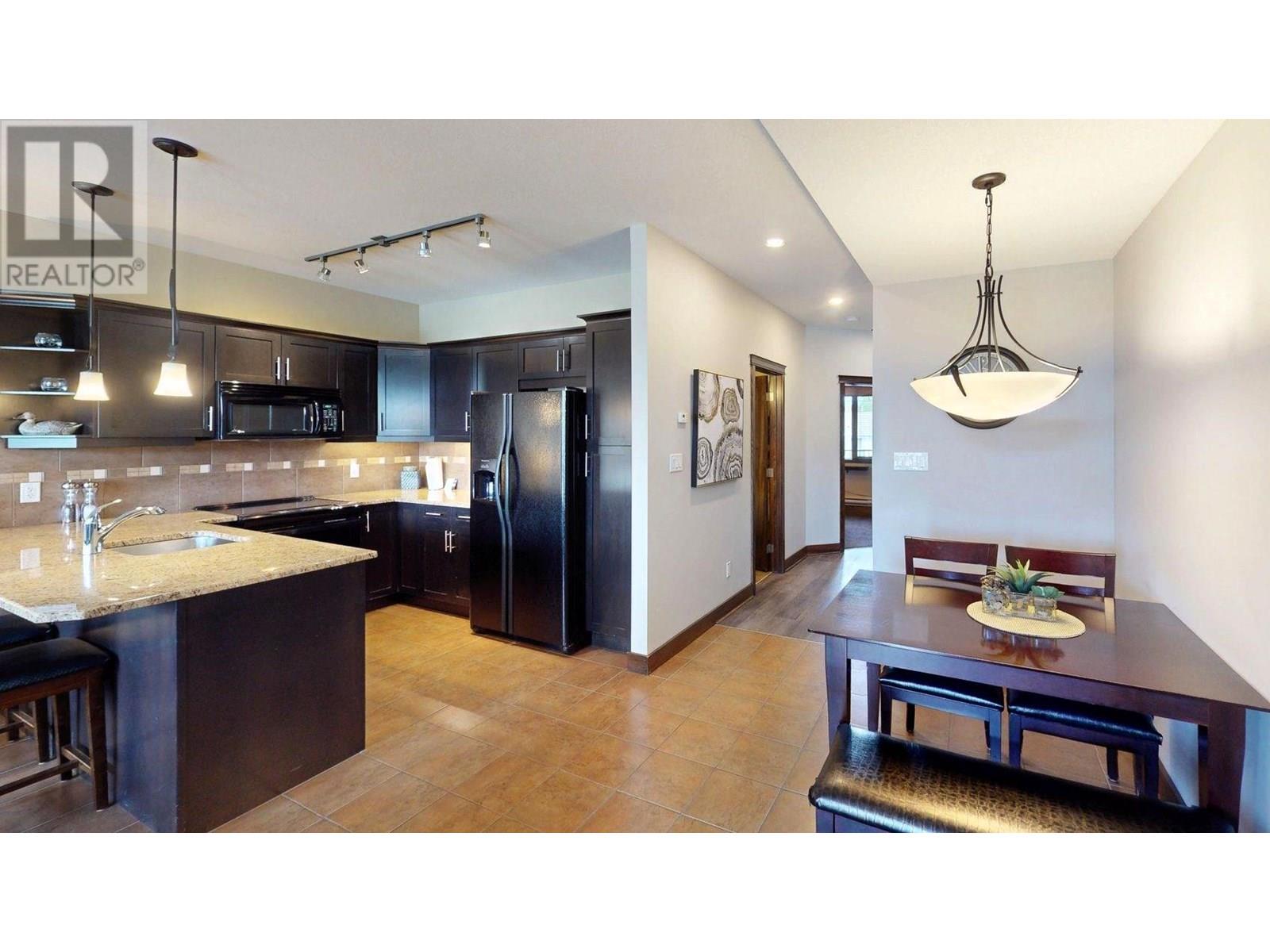 800 Bighorn Boulevard Unit# 825 E, Radium Hot Springs, British Columbia  V0A 1M0 - Photo 19 - 10352133