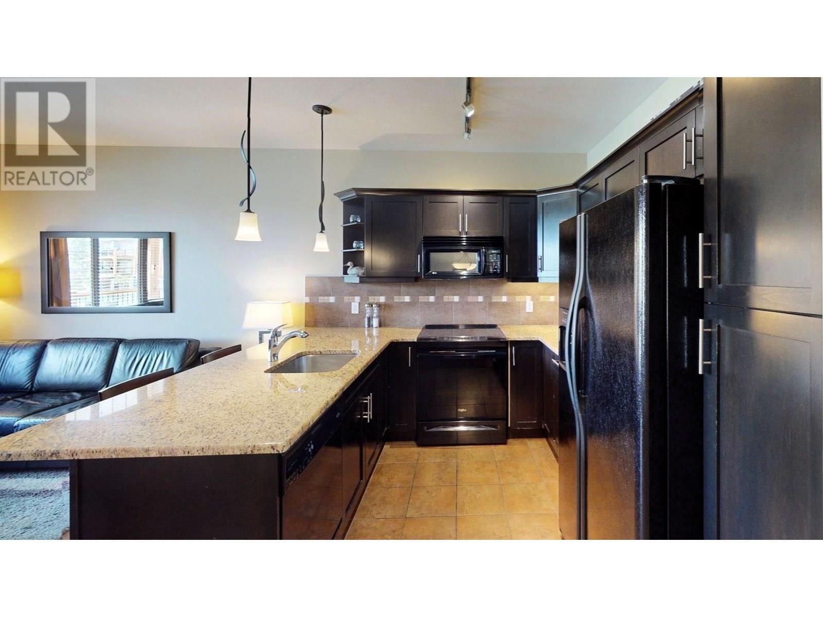 800 Bighorn Boulevard Unit# 825 D, Radium Hot Springs, British Columbia  V0A 1M0 - Photo 13 - 10352034
