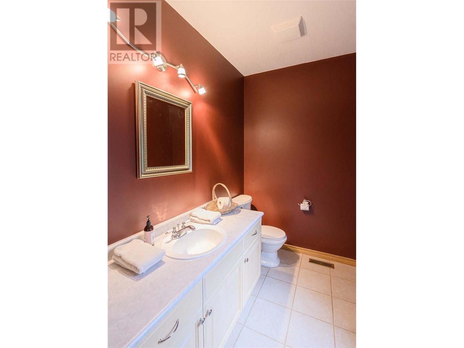 2028 25th Street S, Cranbrook, British Columbia  V1C 6Y9 - Photo 46 - 10352145