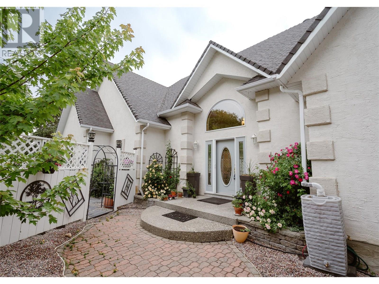 2028 25th Street S, Cranbrook, British Columbia  V1C 6Y9 - Photo 8 - 10352145