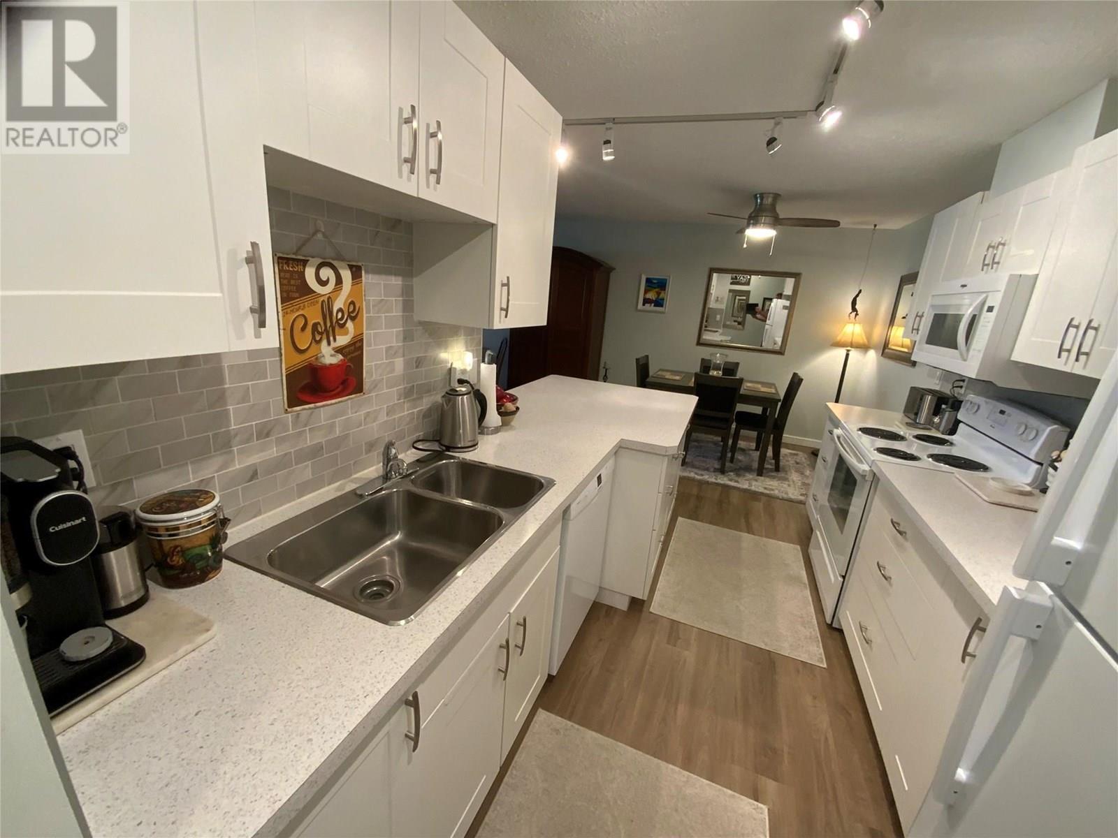 740 Winnipeg Street Unit# 104, Penticton, British Columbia  V2A 5N3 - Photo 2 - 10352252