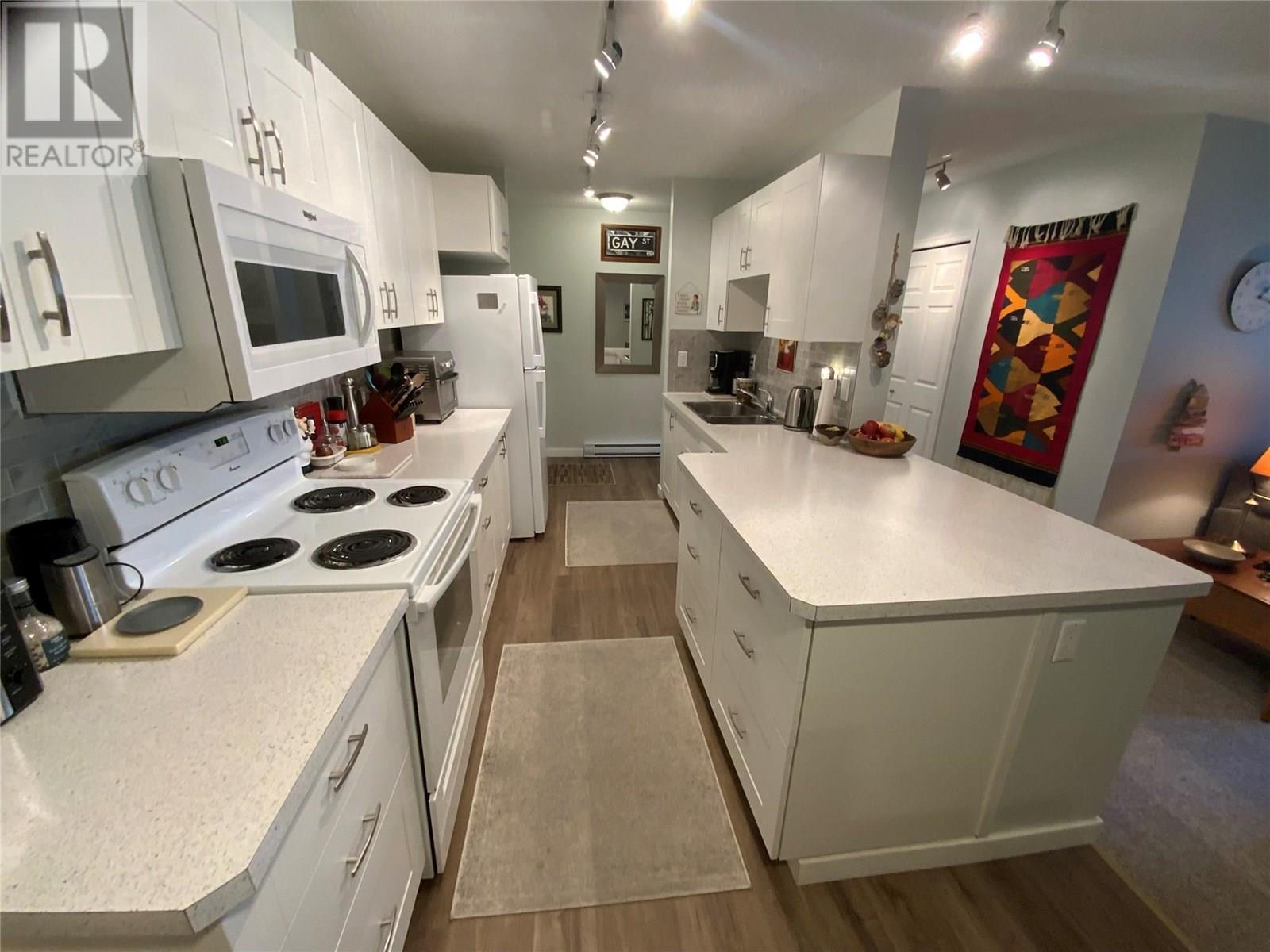 740 Winnipeg Street Unit# 104, Penticton, British Columbia  V2A 5N3 - Photo 3 - 10352252