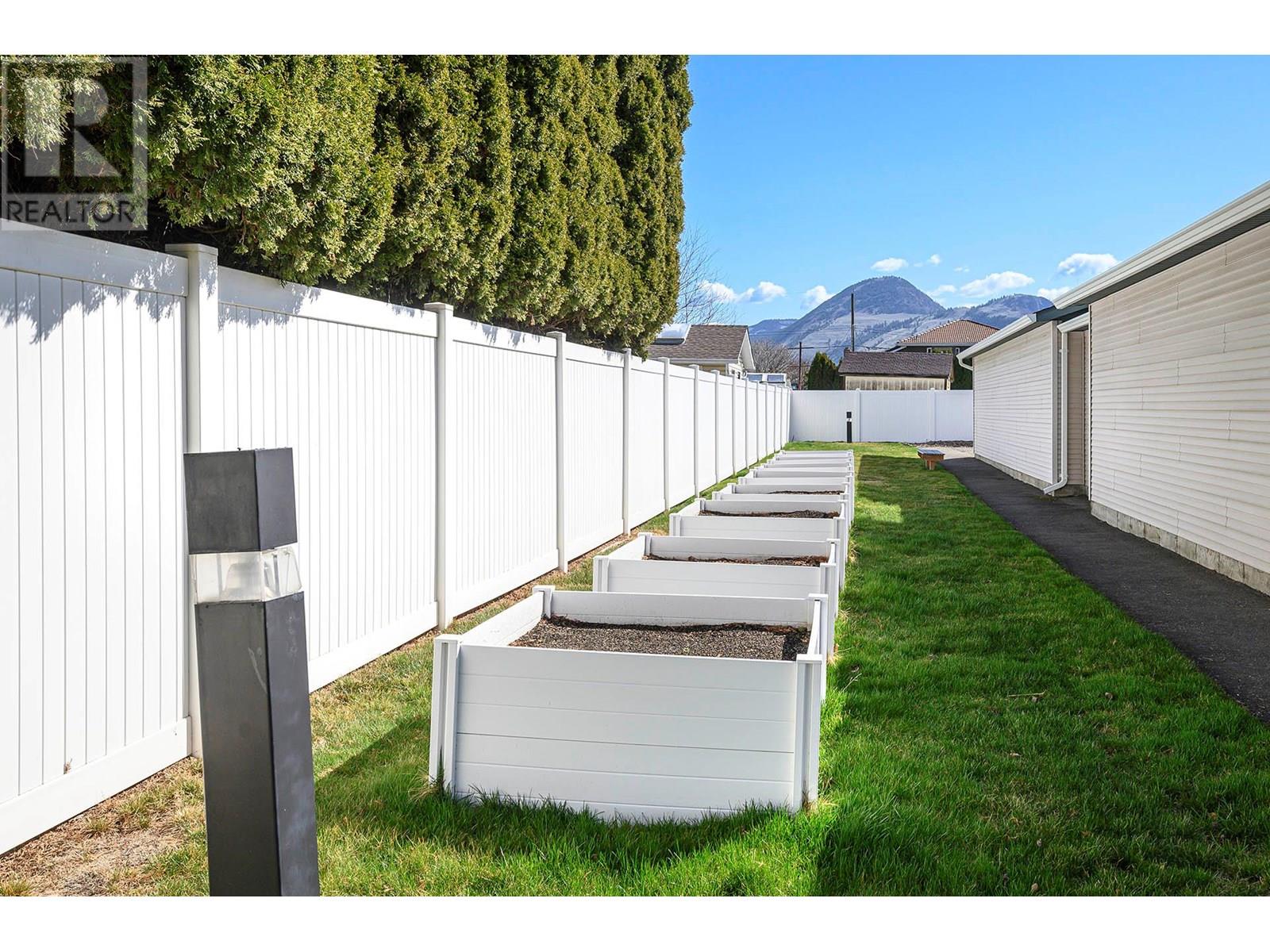 860 Nicolani Drive Unit# 407, Kamloops, British Columbia  V2B 5B3 - Photo 41 - 10352060