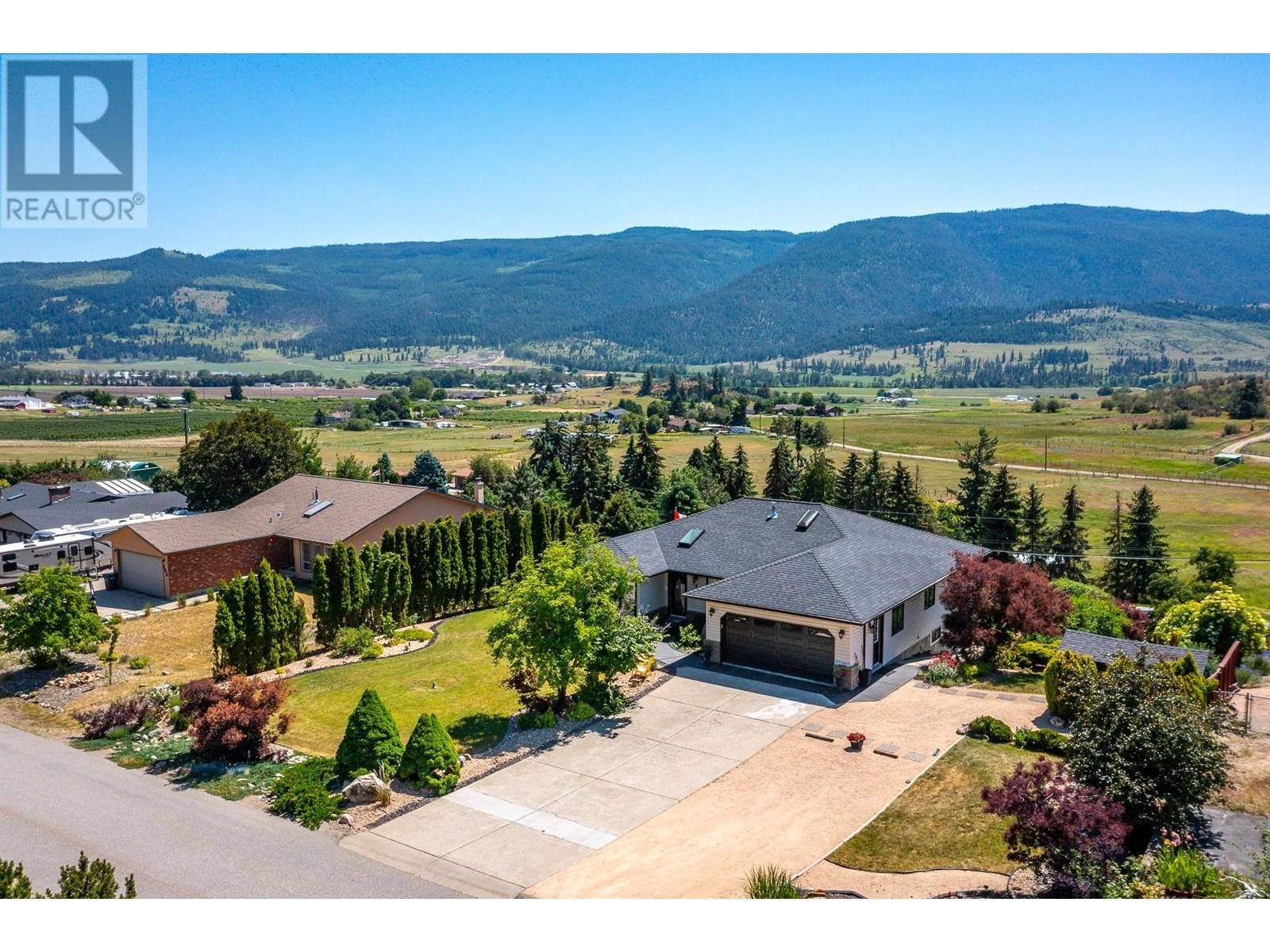 248 Scenic Drive, Coldstream, British Columbia  V1B 2X4 - Photo 1 - 10351948