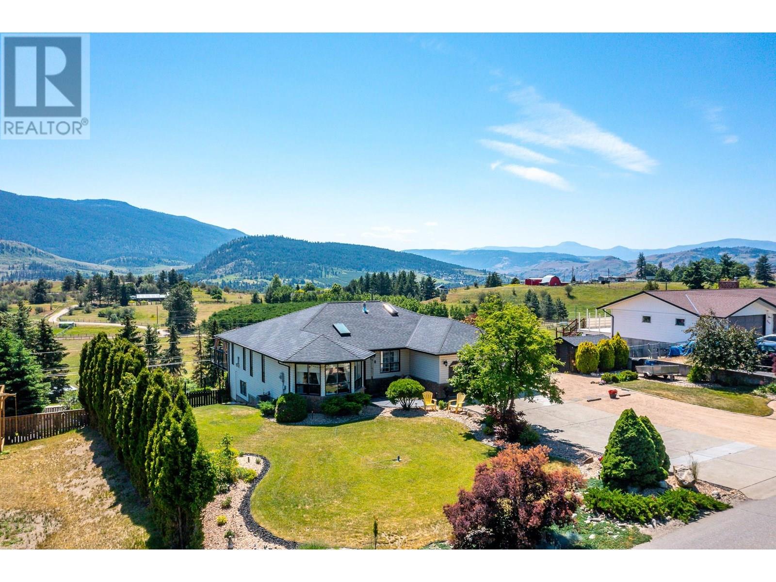 248 Scenic Drive, Coldstream, British Columbia  V1B 2X4 - Photo 2 - 10351948