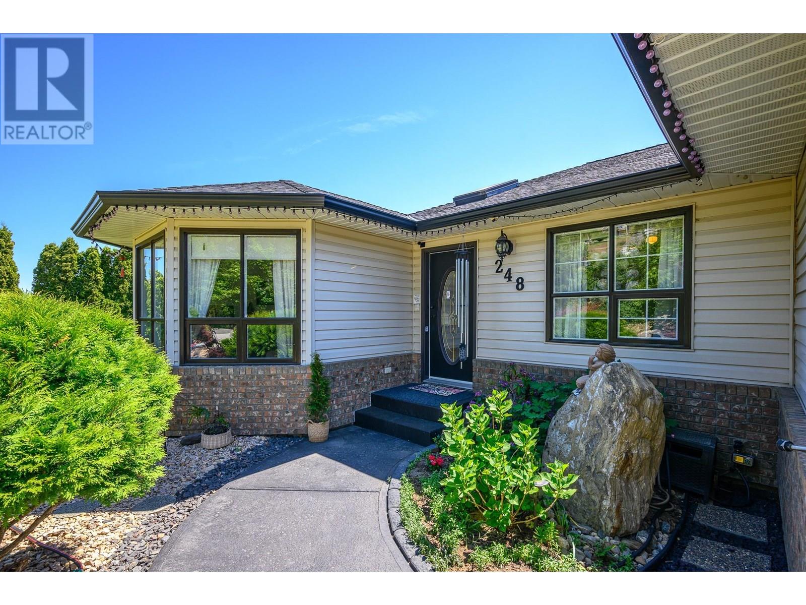 248 Scenic Drive, Coldstream, British Columbia  V1B 2X4 - Photo 5 - 10351948