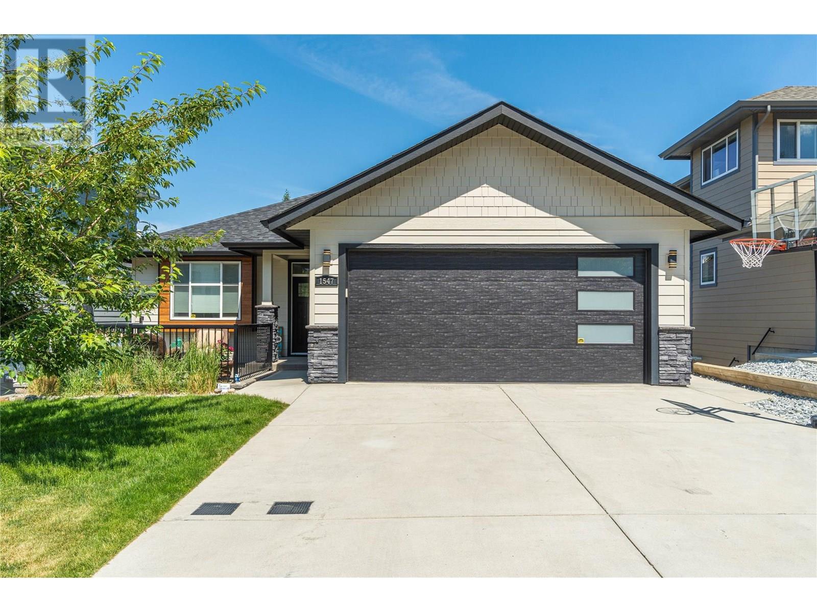 1547 Emerald Drive, Kamloops, British Columbia  V2E 0C4 - Photo 1 - 10352245