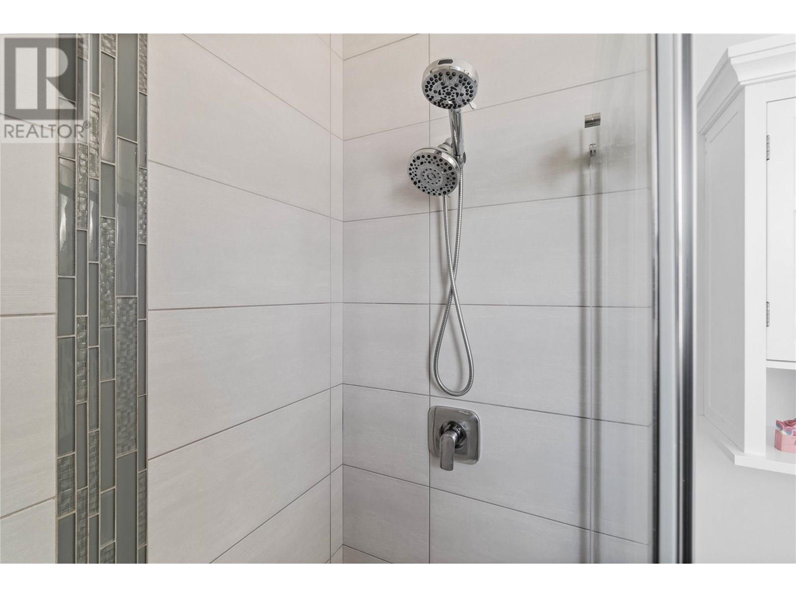 1547 Emerald Drive, Kamloops, British Columbia  V2E 0C4 - Photo 17 - 10352245