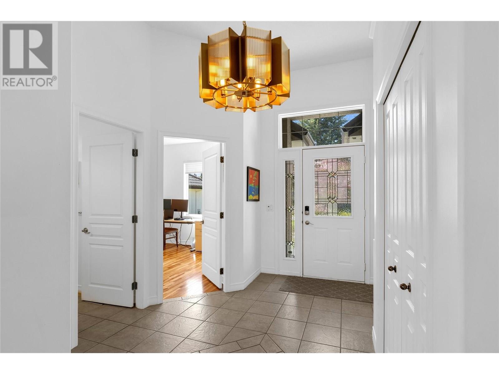 1950 Capistrano Drive Unit# 103, Kelowna, British Columbia  V1V 2N7 - Photo 14 - 10352134
