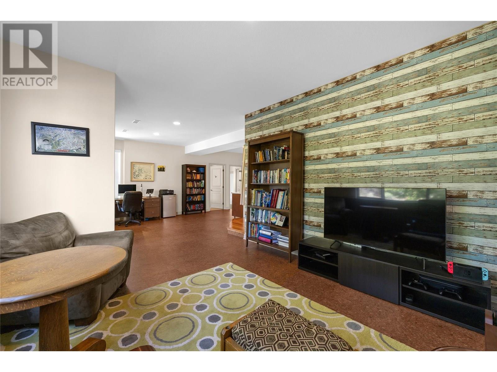 1950 Capistrano Drive Unit# 103, Kelowna, British Columbia  V1V 2N7 - Photo 44 - 10352134
