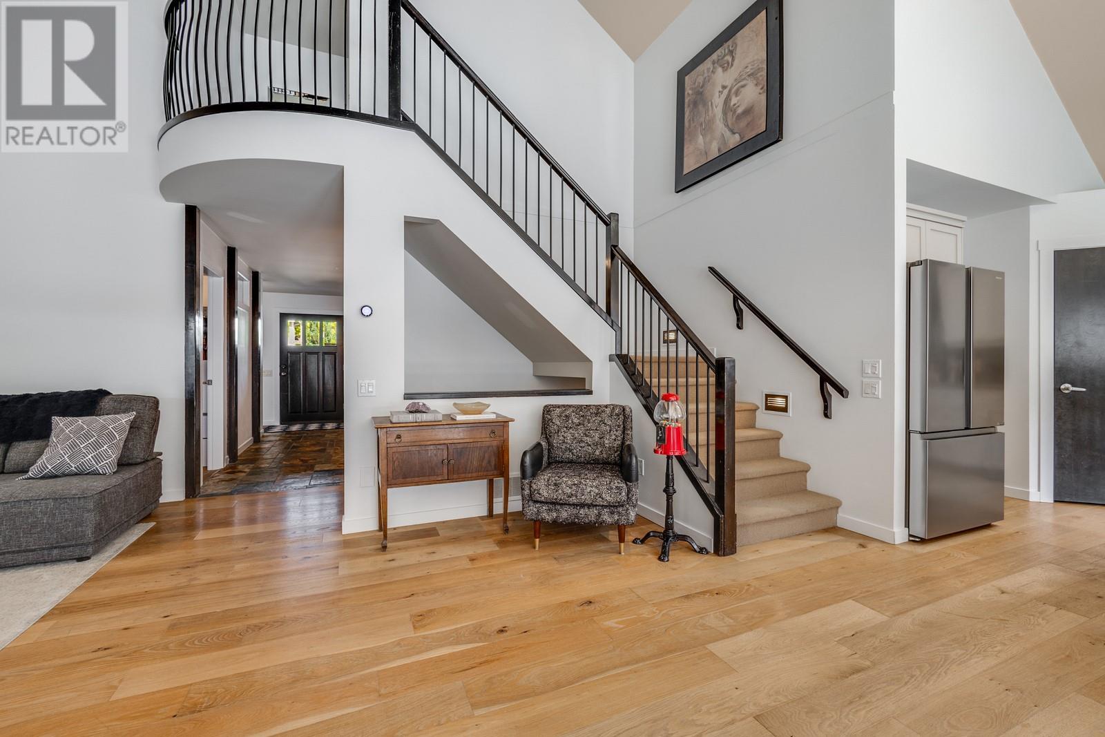 985 Paret Crescent, Kelowna, British Columbia  V1W 4X9 - Photo 10 - 10351923