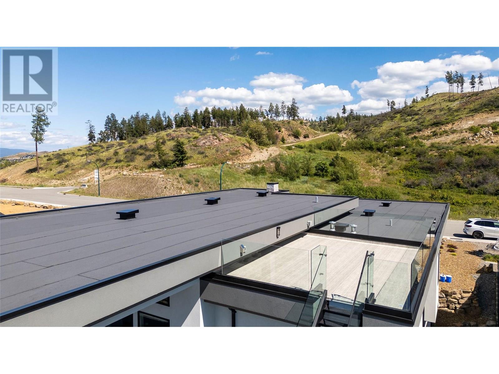 5546 Upper Mission Drive, Kelowna, British Columbia  V1W 5M4 - Photo 11 - 10352257