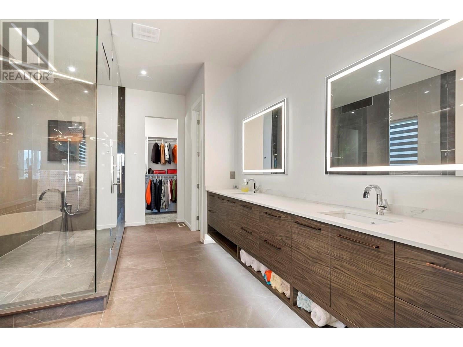 5546 Upper Mission Drive, Kelowna, British Columbia  V1W 5M4 - Photo 31 - 10352257