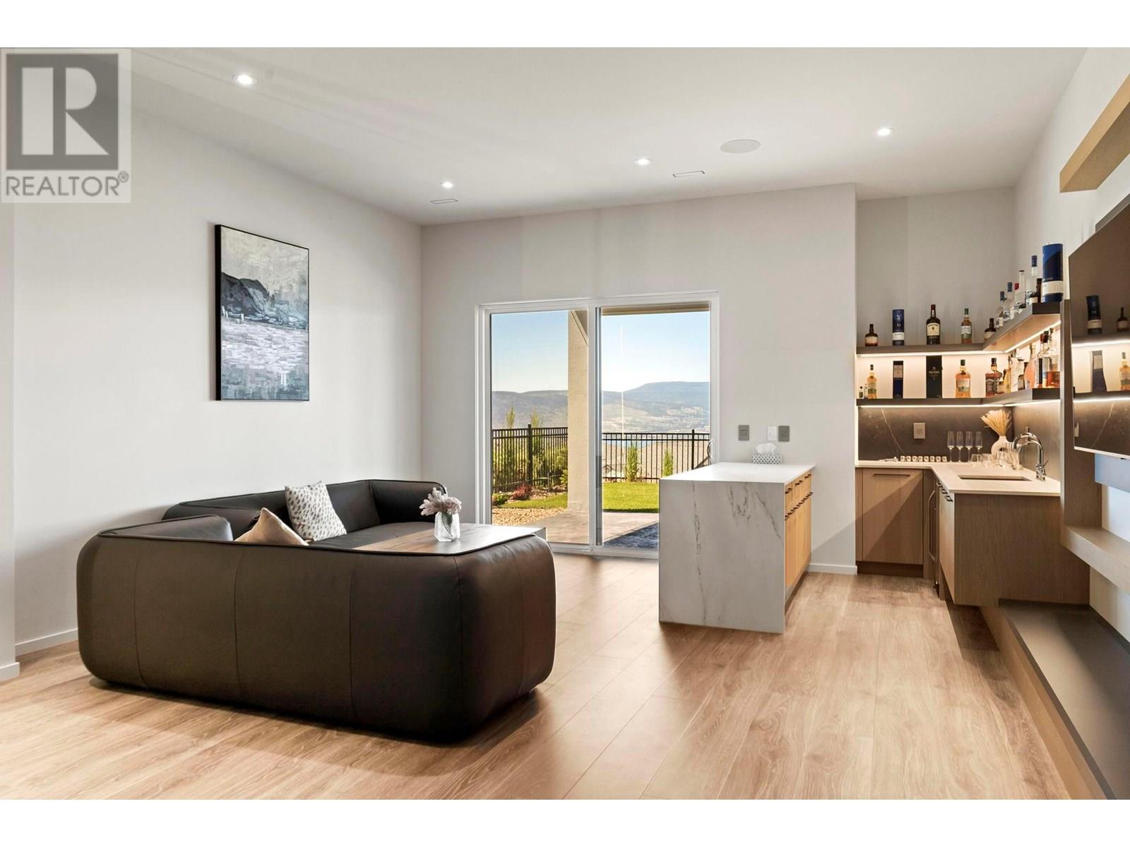 5546 Upper Mission Drive, Kelowna, British Columbia  V1W 5M4 - Photo 39 - 10352257