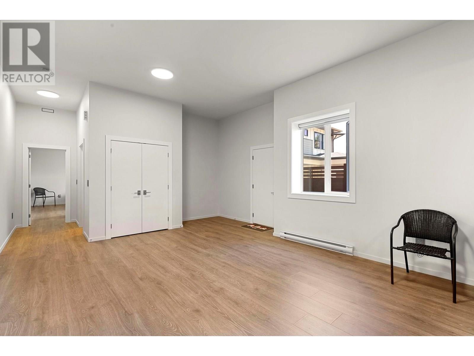 5546 Upper Mission Drive, Kelowna, British Columbia  V1W 5M4 - Photo 47 - 10352257