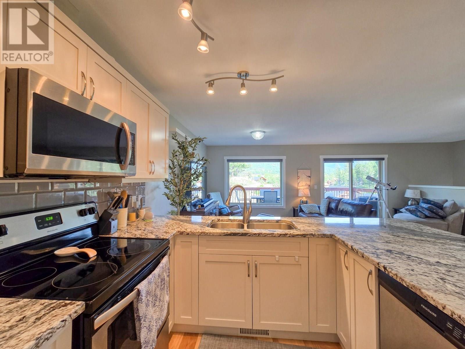 989 Swansea View Road Unit# 22, Windermere, British Columbia  V0A 1K3 - Photo 15 - 10351645
