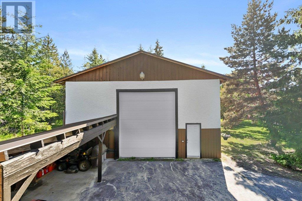 3681 40 Street Ne, Salmon Arm, British Columbia  V1E 1Z6 - Photo 12 - 10352246