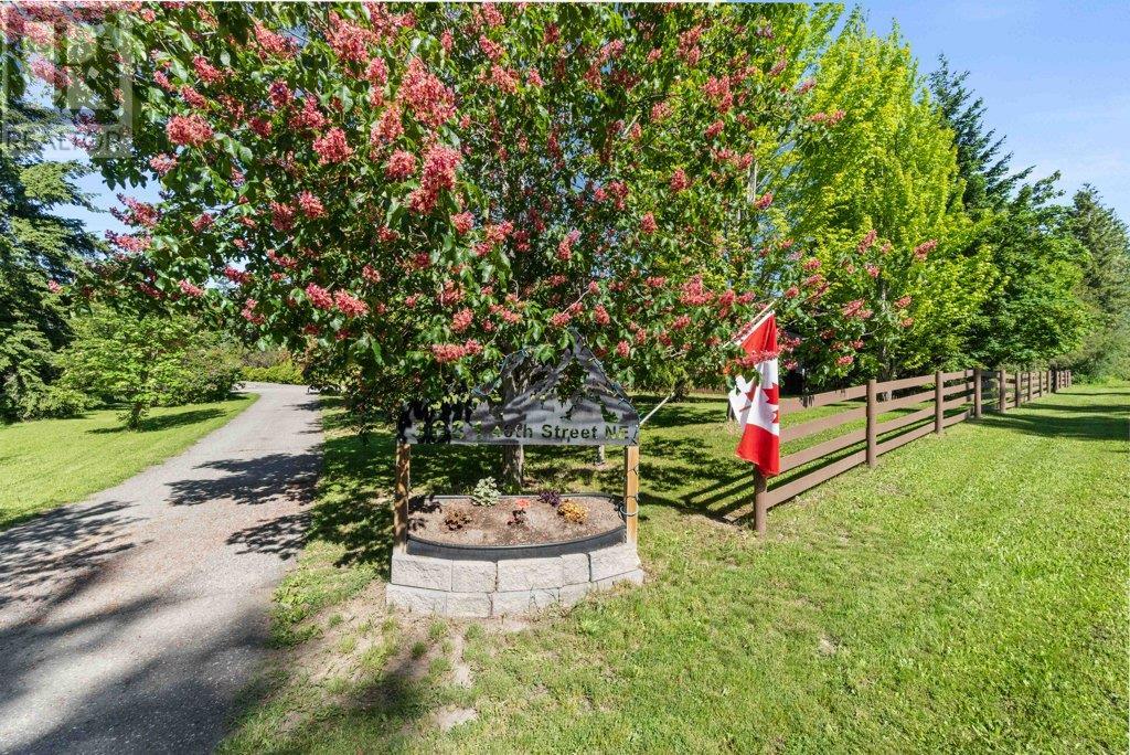3681 40 Street Ne, Salmon Arm, British Columbia  V1E 1Z6 - Photo 3 - 10352246