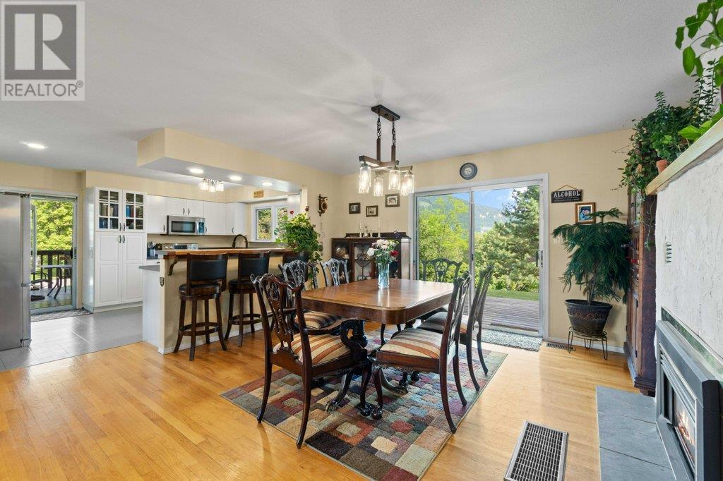 3681 40 Street Ne, Salmon Arm, British Columbia  V1E 1Z6 - Photo 46 - 10352246