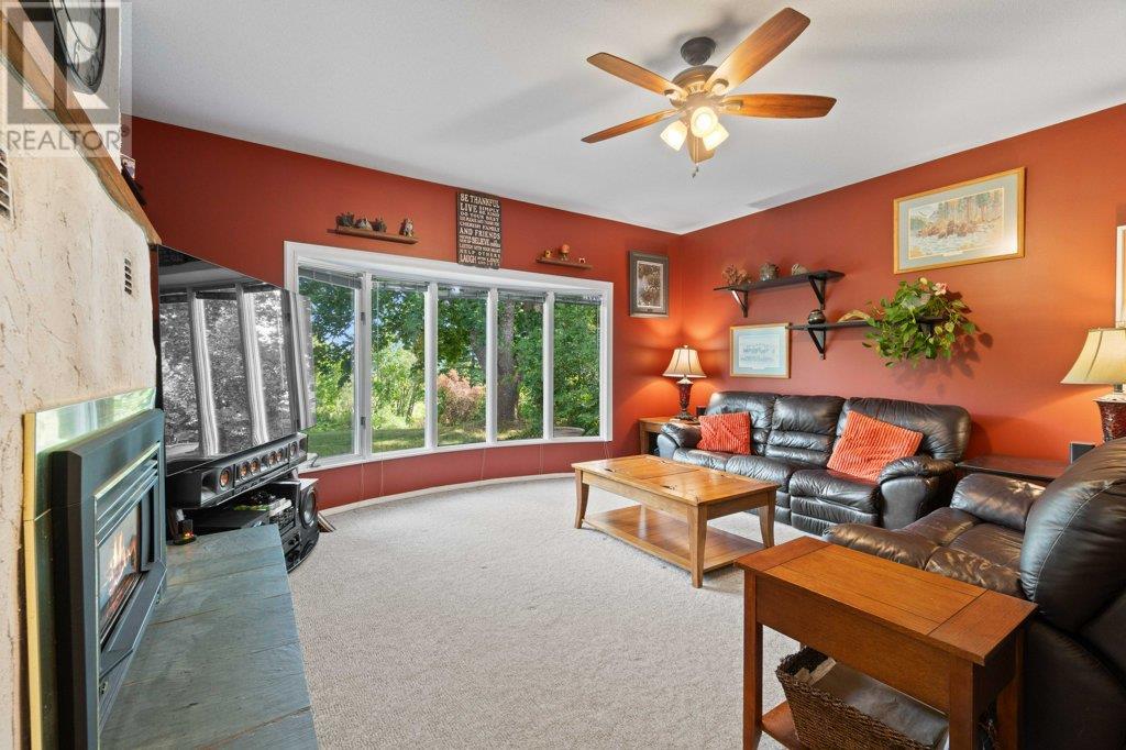 3681 40 Street Ne, Salmon Arm, British Columbia  V1E 1Z6 - Photo 55 - 10352246