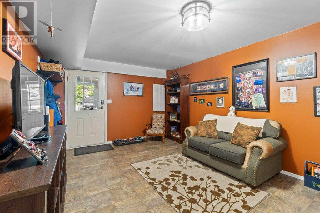 3681 40 Street Ne, Salmon Arm, British Columbia  V1E 1Z6 - Photo 69 - 10352246
