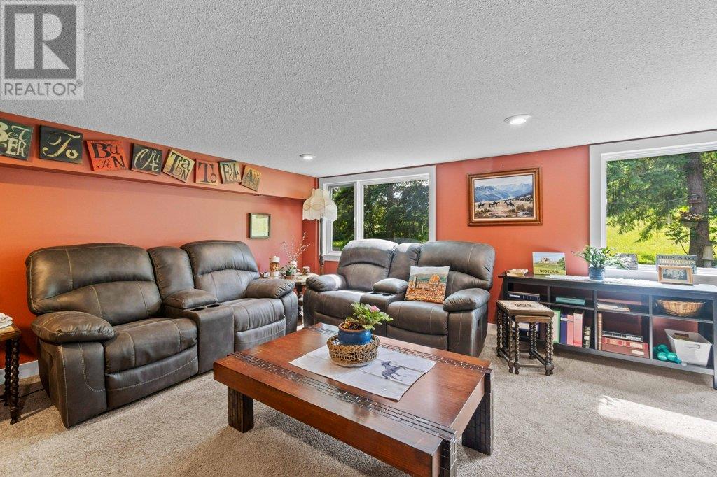 3681 40 Street Ne, Salmon Arm, British Columbia  V1E 1Z6 - Photo 80 - 10352246