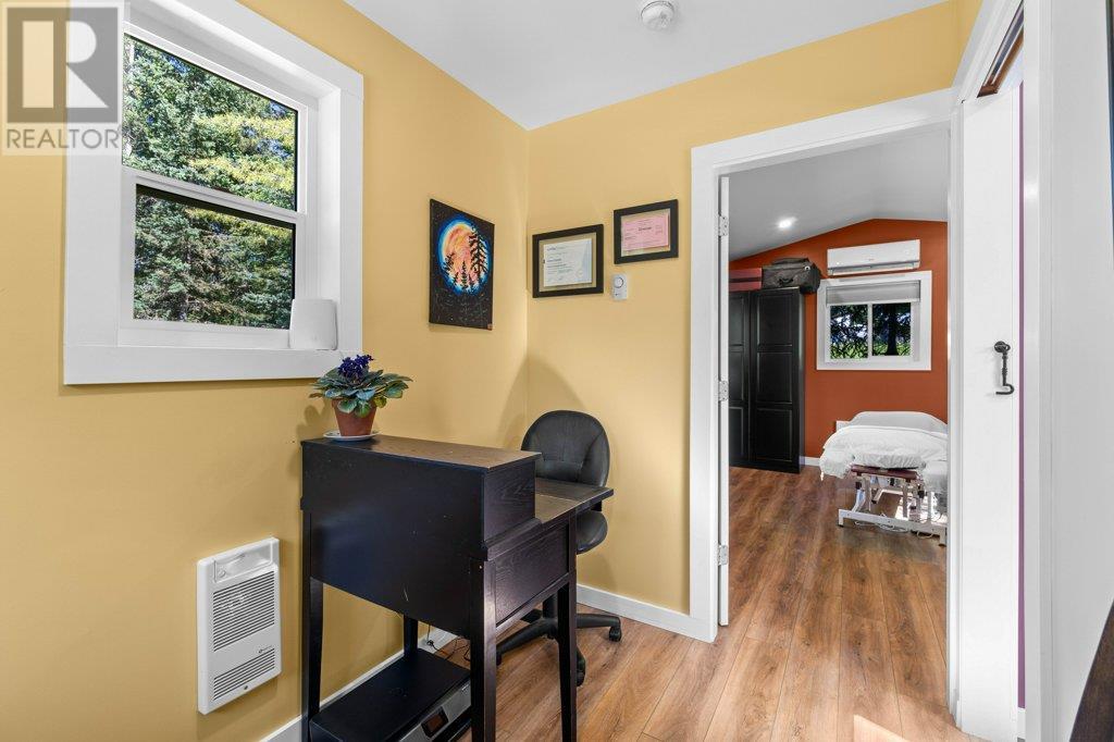 3681 40 Street Ne, Salmon Arm, British Columbia  V1E 1Z6 - Photo 86 - 10352246