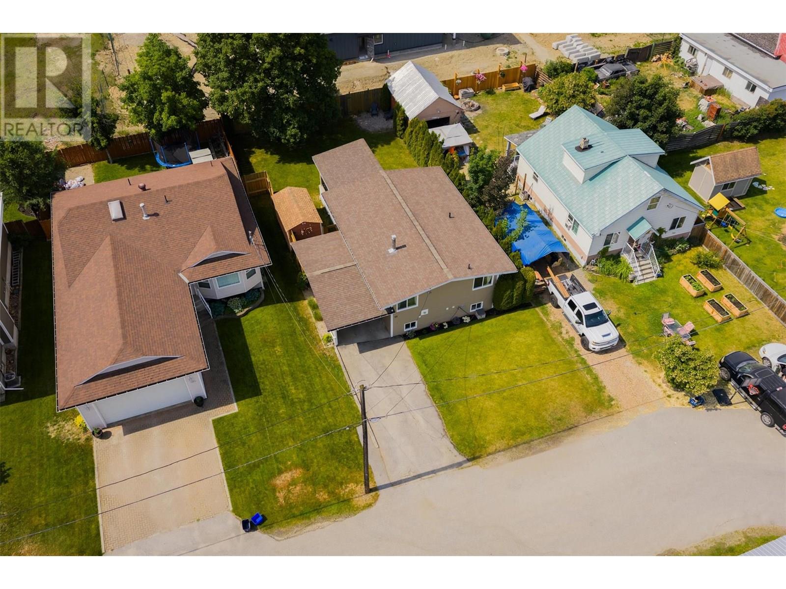 99 Johnson Road, Fruitvale, British Columbia  V0G 1L0 - Photo 38 - 10352184