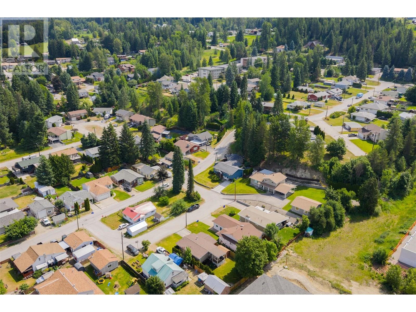 99 Johnson Road, Fruitvale, British Columbia  V0G 1L0 - Photo 42 - 10352184
