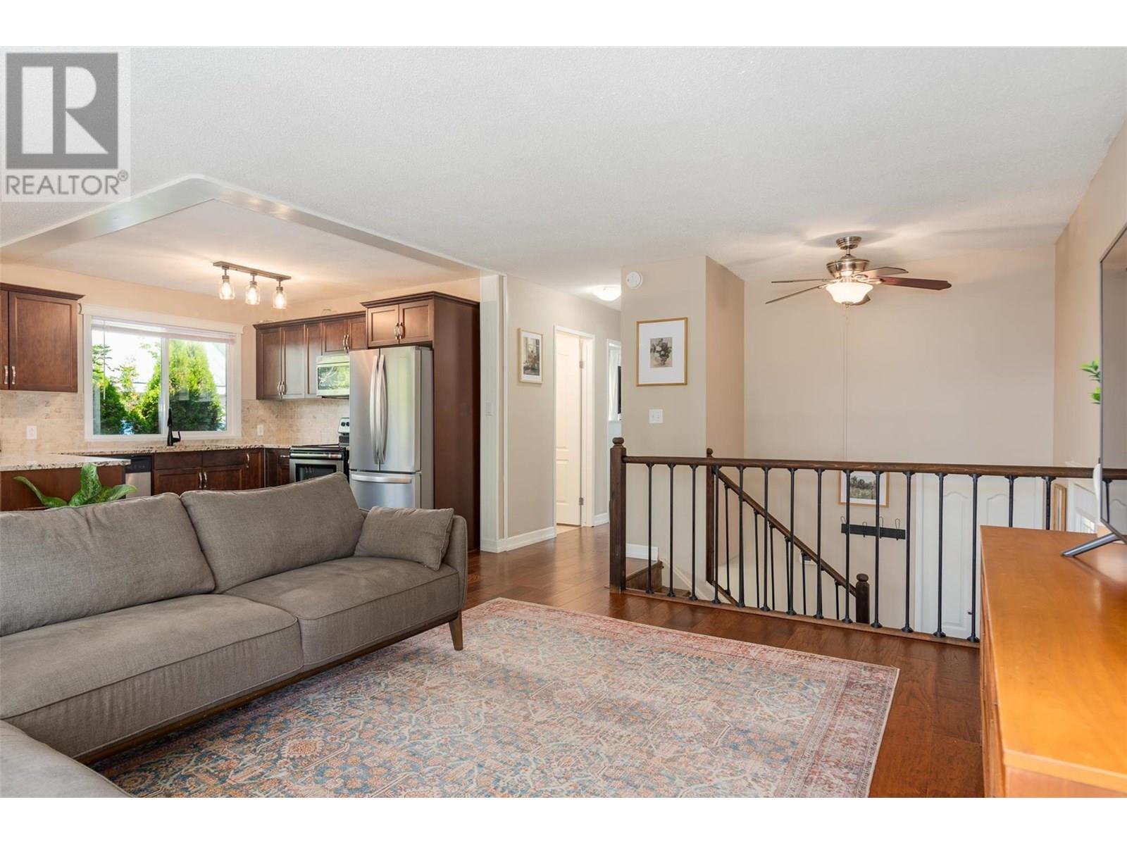 99 Johnson Road, Fruitvale, British Columbia  V0G 1L0 - Photo 8 - 10352184