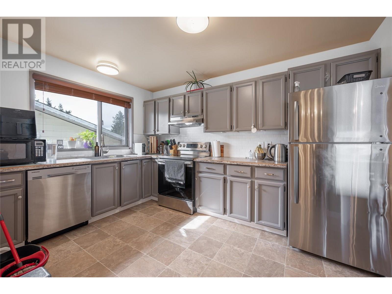 292 Juniper Drive, Logan Lake, British Columbia  V0K 1W0 - Photo 14 - 10351630
