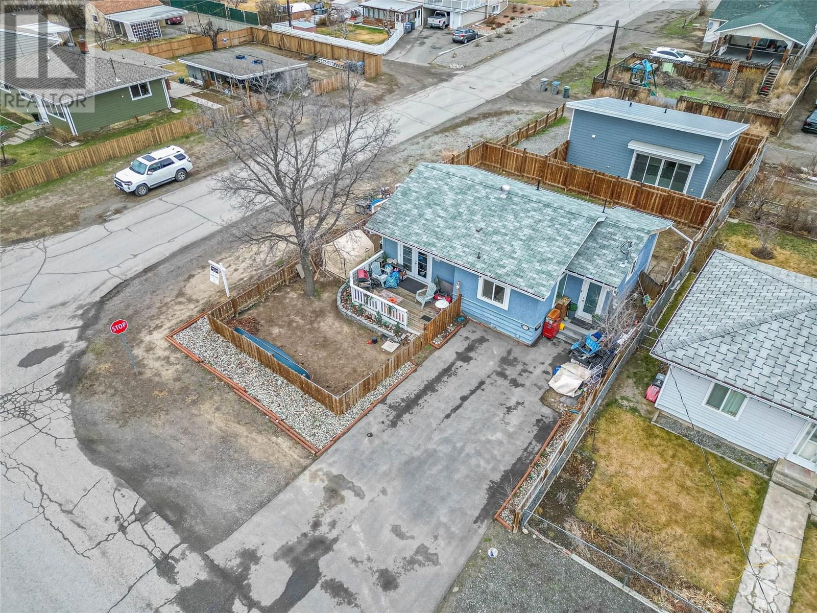 1074 Surrey Avenue, Kamloops, British Columbia  V2B 1R2 - Photo 1 - 10352264