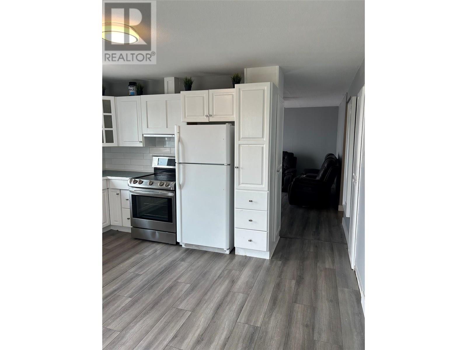 1074 Surrey Avenue, Kamloops, British Columbia  V2B 1R2 - Photo 11 - 10352264