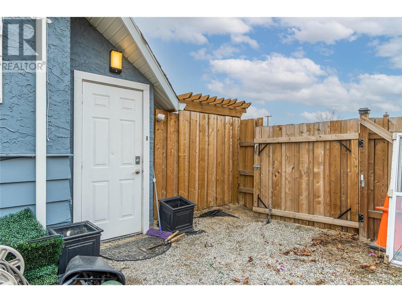 1074 Surrey Avenue, Kamloops, British Columbia  V2B 1R2 - Photo 16 - 10352264