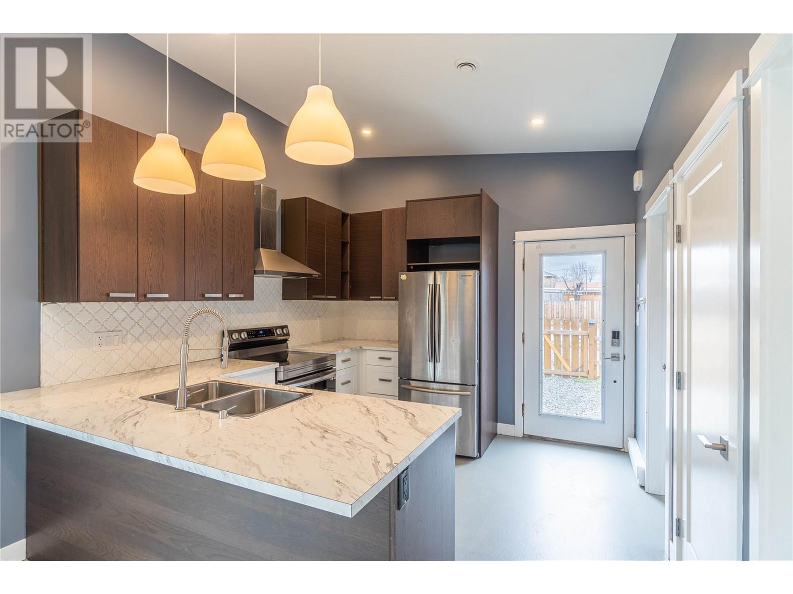 1074 Surrey Avenue, Kamloops, British Columbia  V2B 1R2 - Photo 29 - 10352264