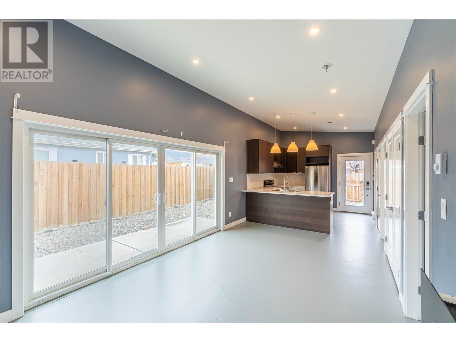 1074 Surrey Avenue, Kamloops, British Columbia  V2B 1R2 - Photo 31 - 10352264