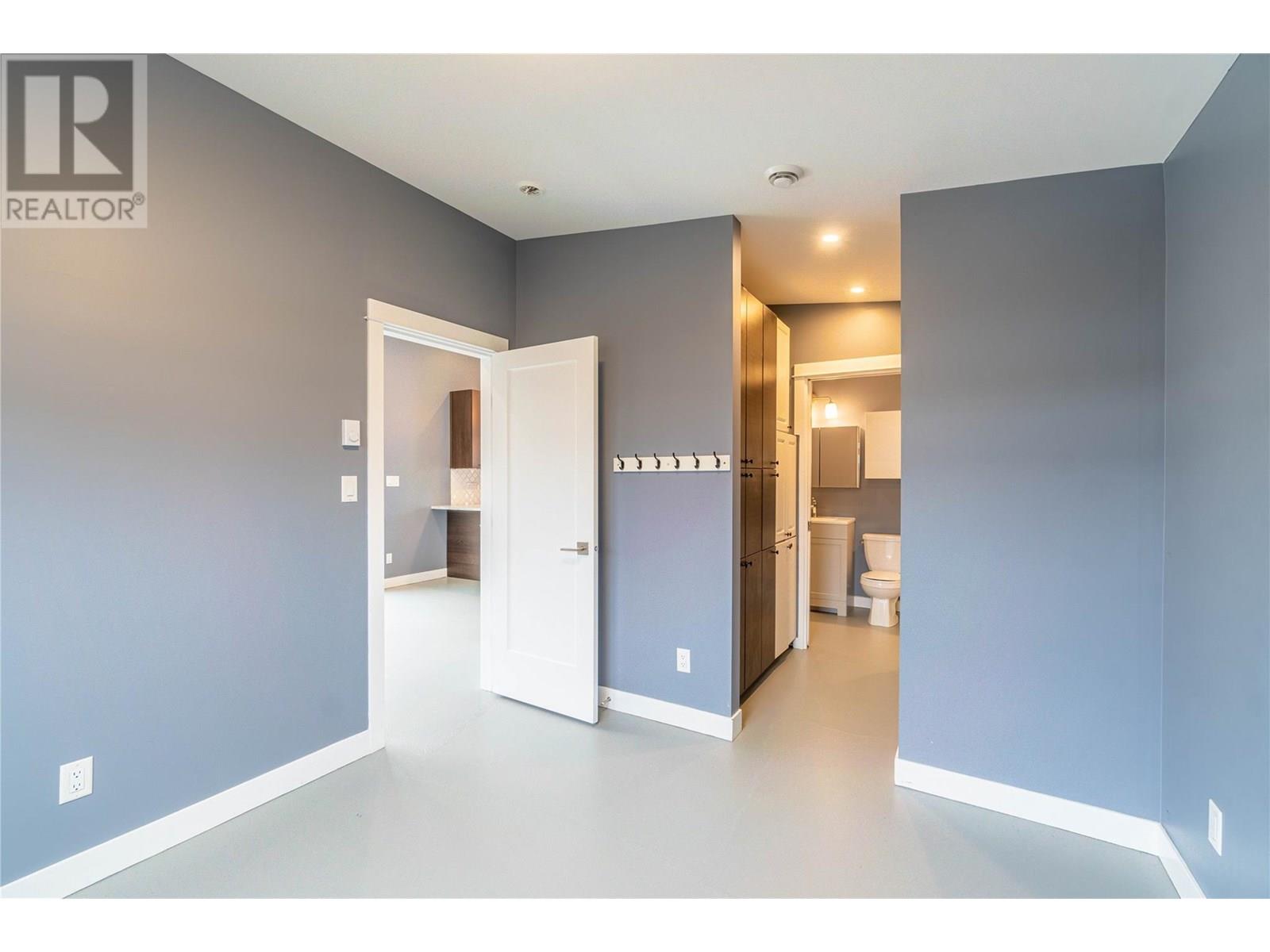 1074 Surrey Avenue, Kamloops, British Columbia  V2B 1R2 - Photo 34 - 10352264