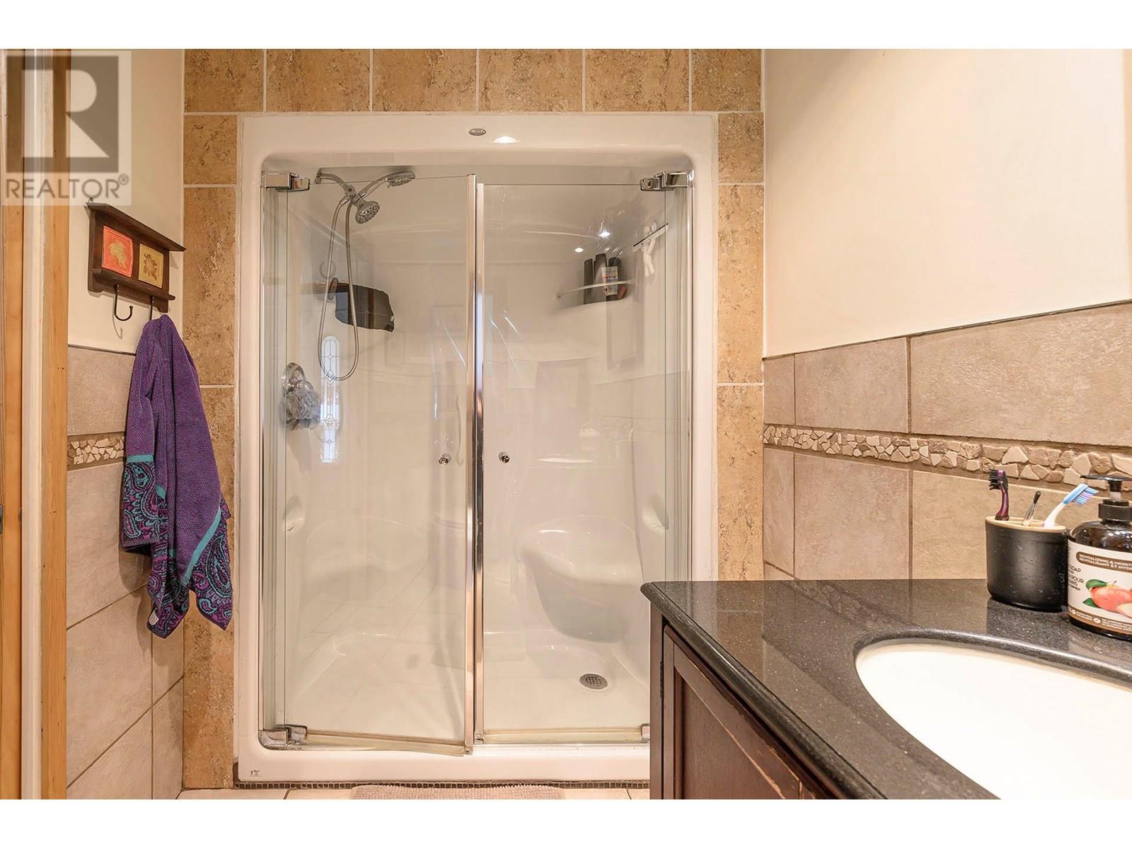 3215 Yellowhead Highway, Barriere, British Columbia  V0E 2E0 - Photo 31 - 10352207