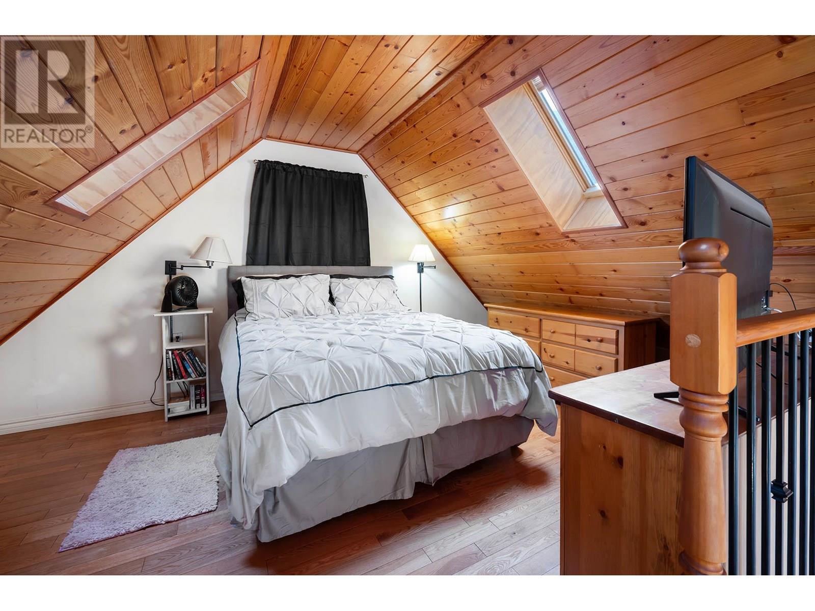 3215 Yellowhead Highway, Barriere, British Columbia  V0E 2E0 - Photo 32 - 10352207