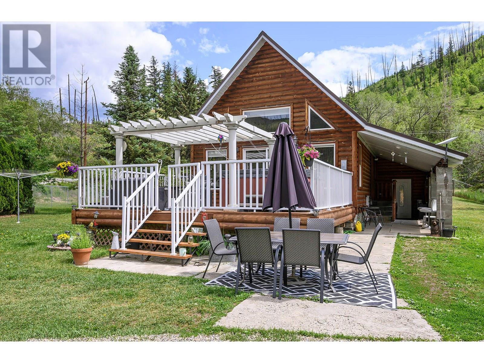 3215 Yellowhead Highway, Barriere, British Columbia  V0E 2E0 - Photo 35 - 10352207