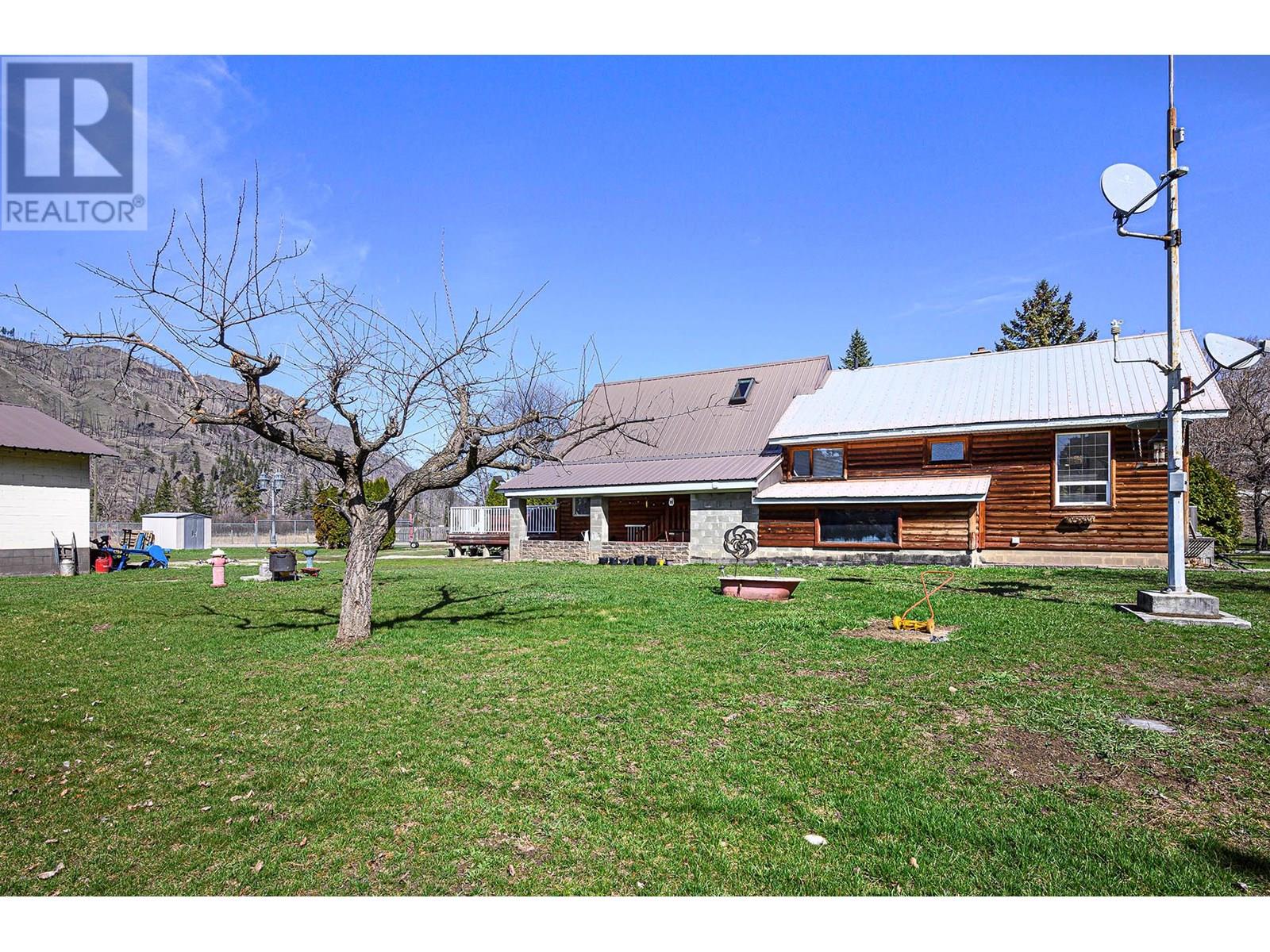3215 Yellowhead Highway, Barriere, British Columbia  V0E 2E0 - Photo 39 - 10352207
